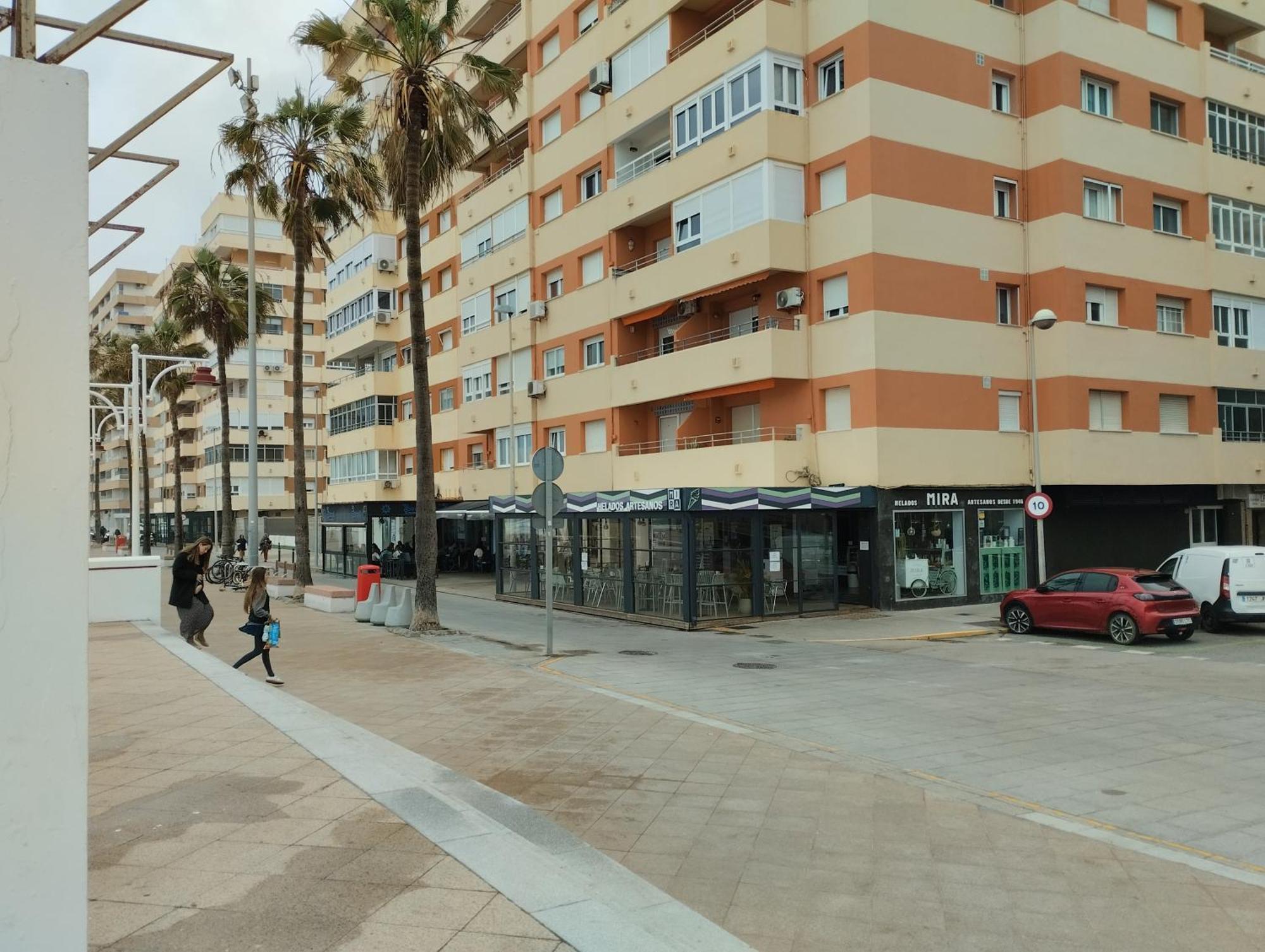 Apartamento Candari Playa En Kadyks Zewnętrze zdjęcie
