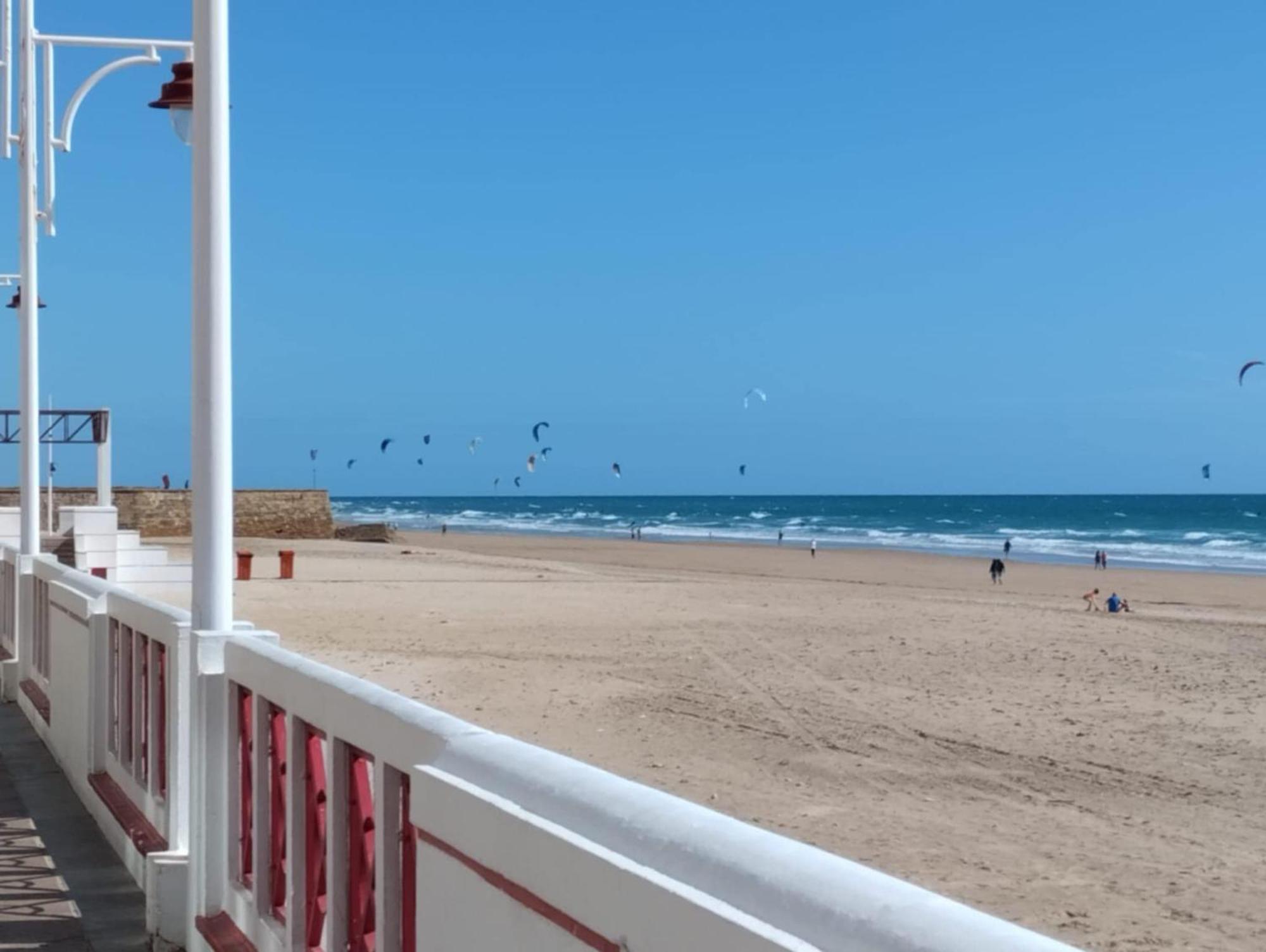 Apartamento Candari Playa En Kadyks Zewnętrze zdjęcie
